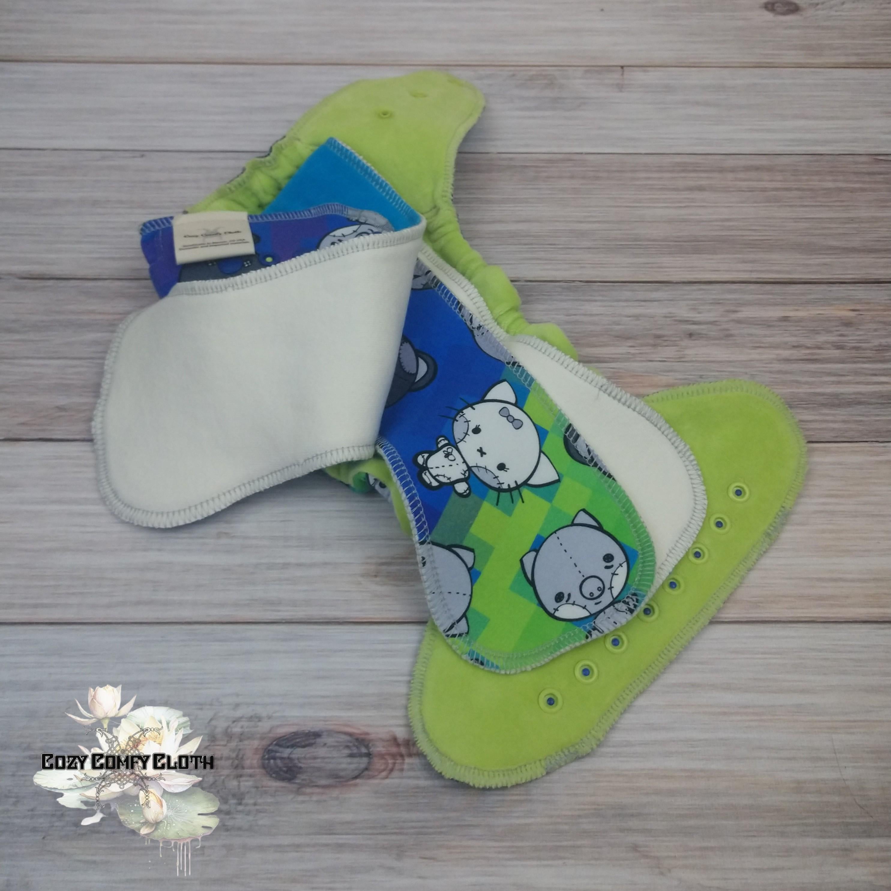 stitchkins Petite Fitted Cloth Diaper: Windpro Fleece, Bamboo Insert