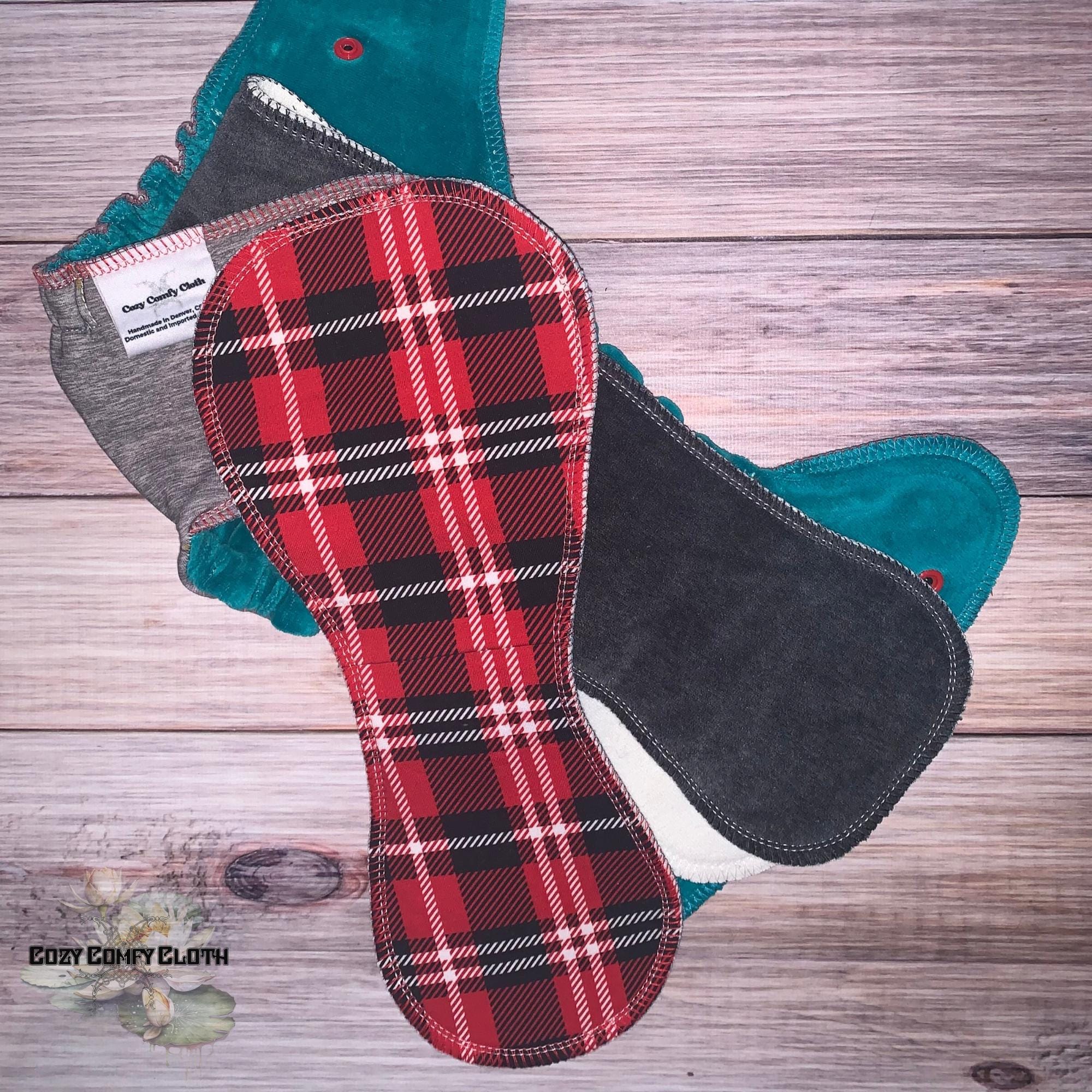 Happy Holidays Jeep Cloth Diaper: One Size Hybrid Fitted Nappy, Bamboo Insert