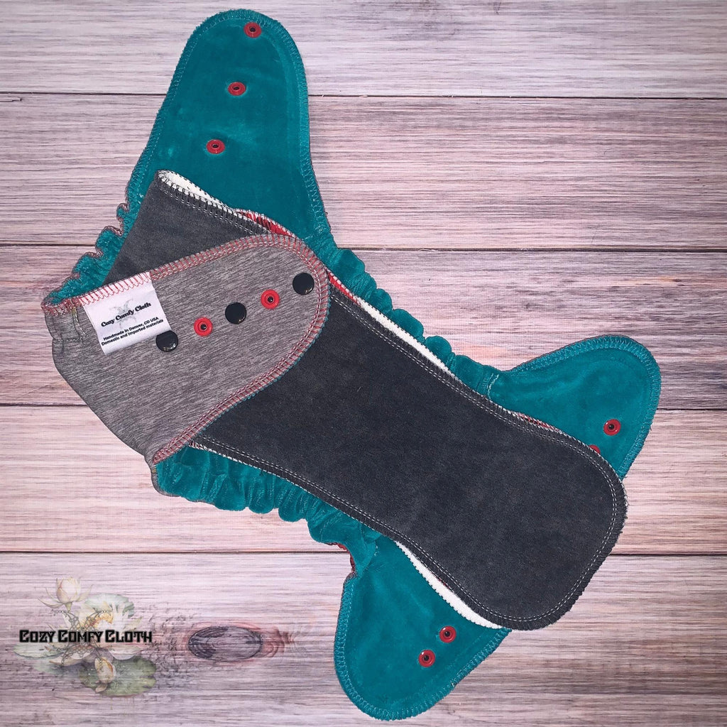 Happy Holidays Jeep Cloth Diaper: One Size Hybrid Fitted Nappy, Bamboo Insert