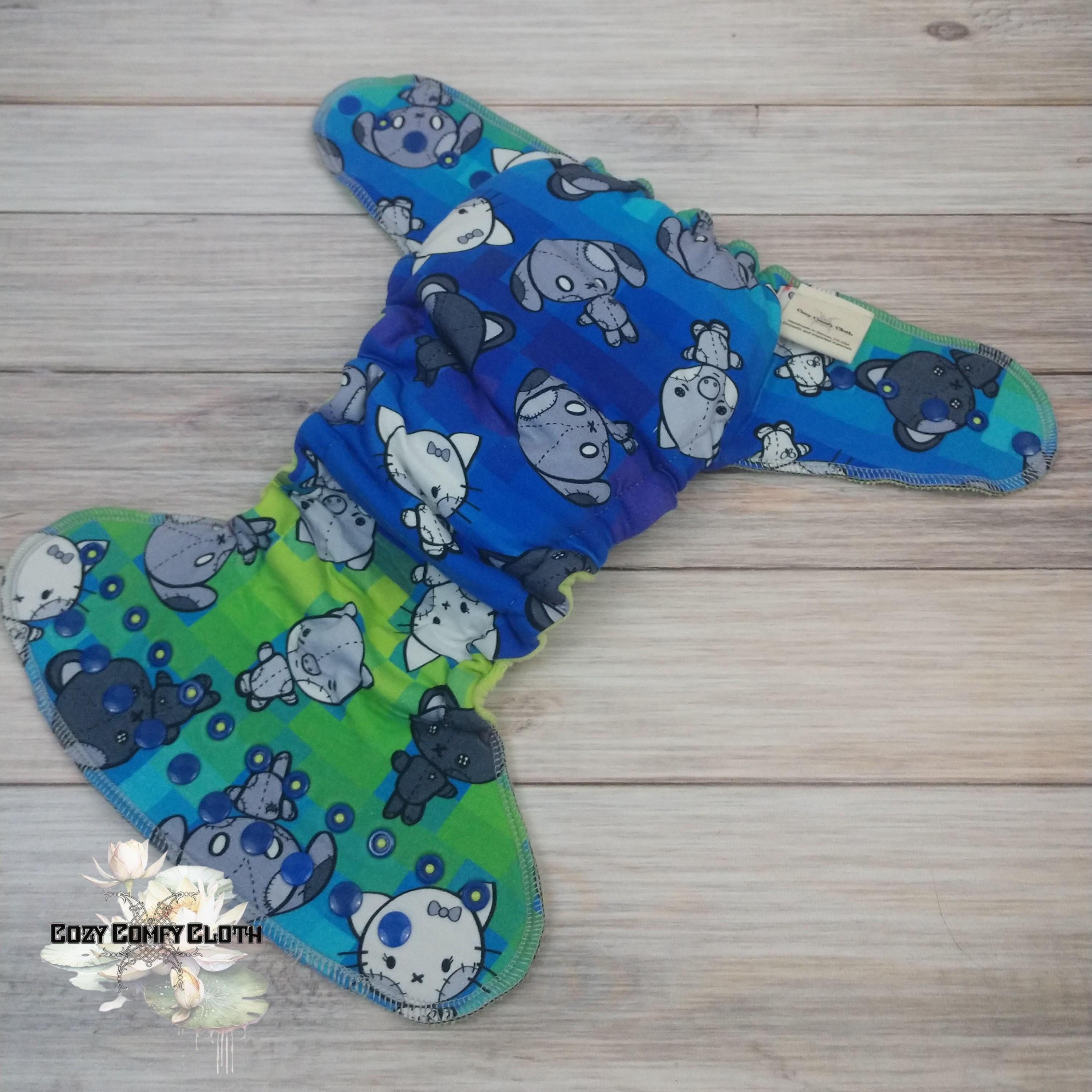 Stitchkins Hybrid Fitted Cloth Diaper: Windpro Fleece, Bamboo Insert