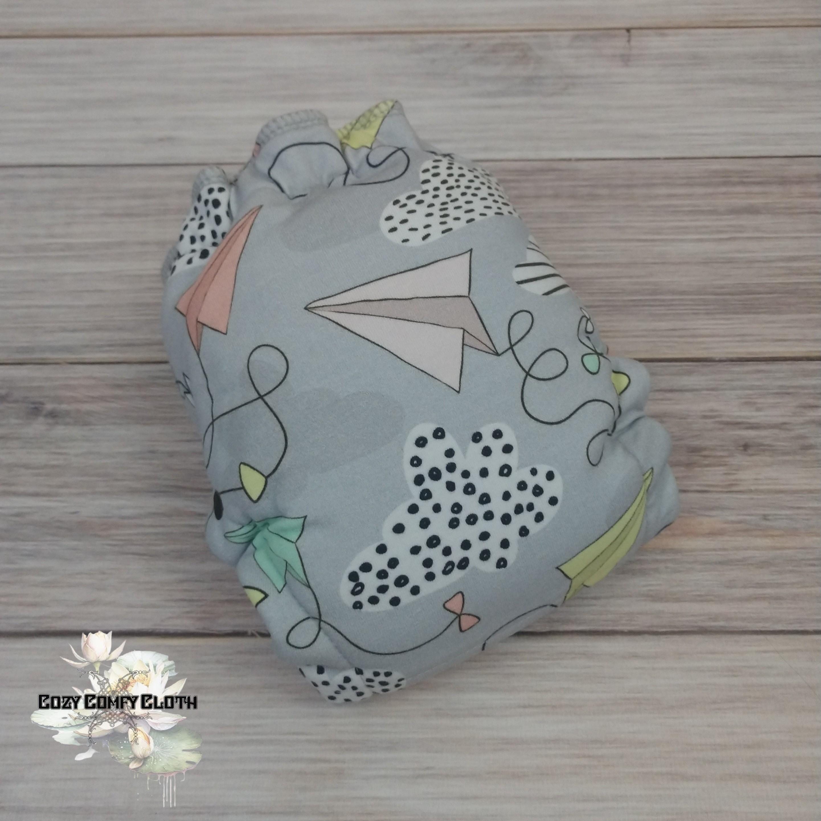 Paper Planes Newborn Cloth Diaper: Windpro Fleece Hybrid, Bamboo Insert