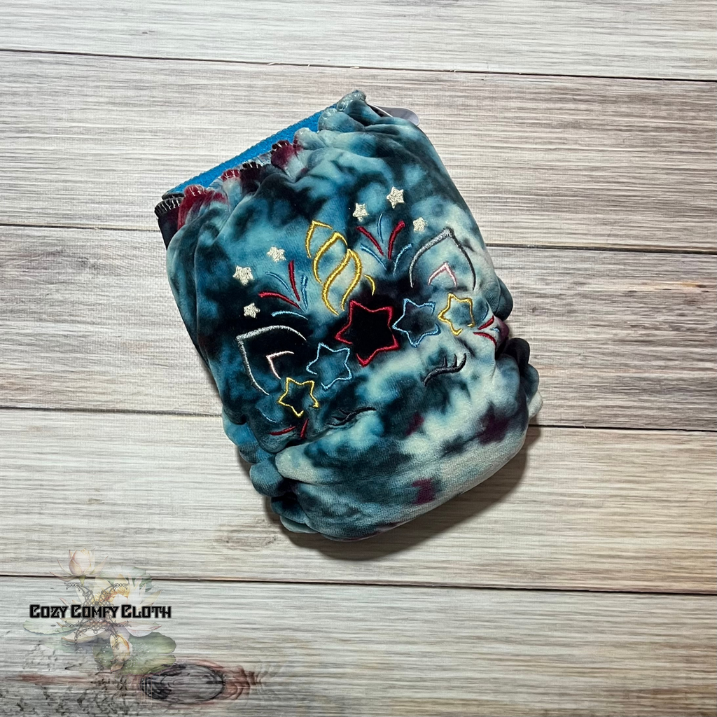Hand Dyed Embroidered One Size Hybrid Fitted