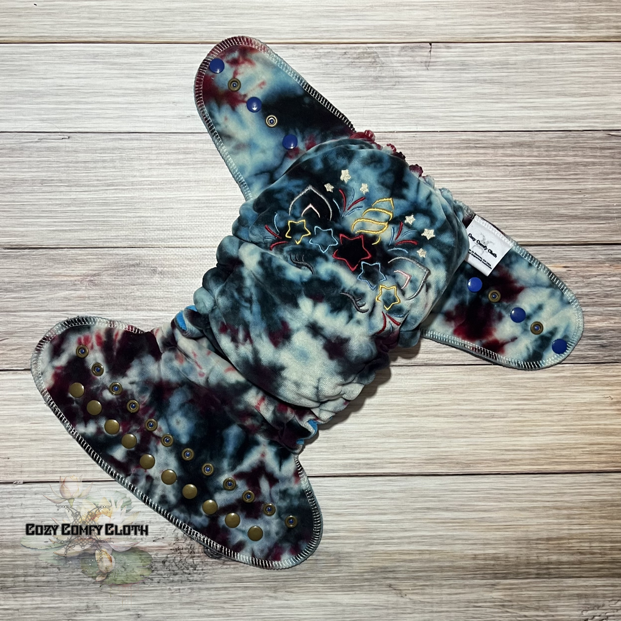 Hand Dyed Embroidered One Size Hybrid Fitted